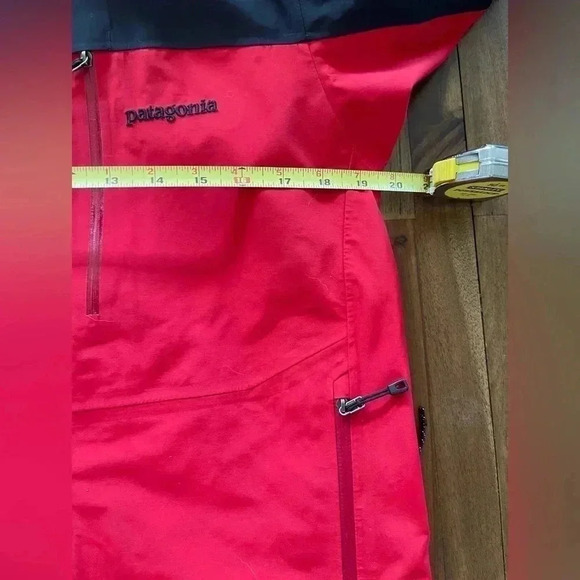 Patagonia medic jacket red and black goretex - Picture 13 of 16
